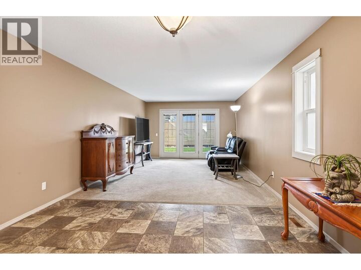 Property Photo: 1195 14th Street 14 BC V2B 5V2