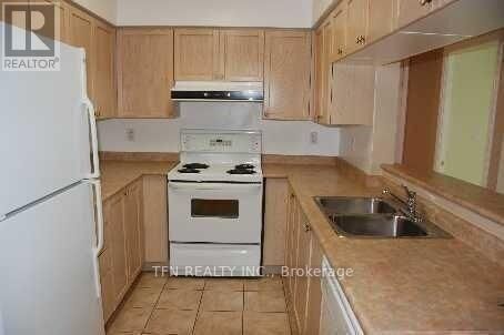 Property Photo:  39 Oneida Crescent 1201  ON L4B 4T9 