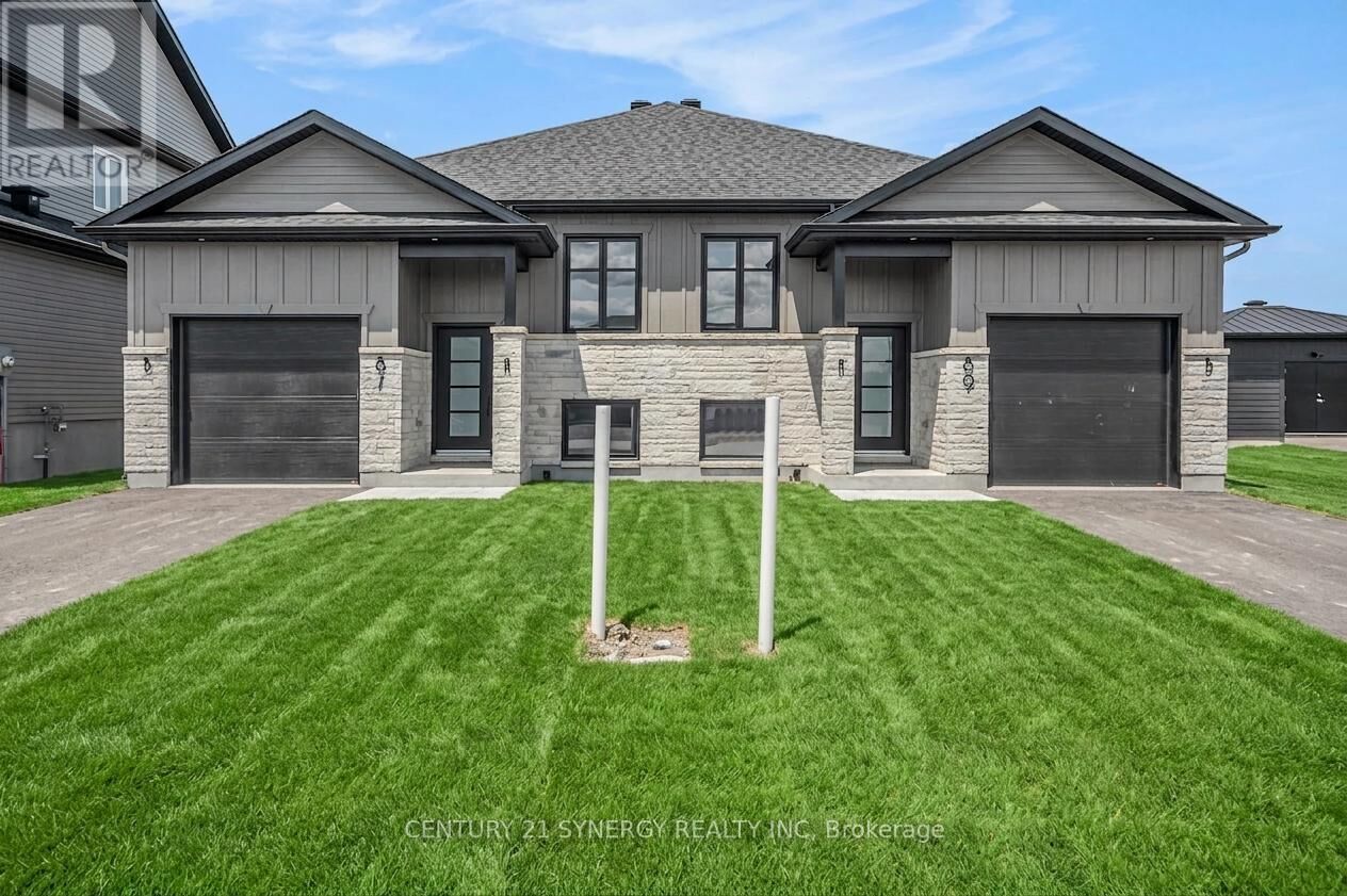 Property Photo: 89 Helen Street A ON K0A 1R0