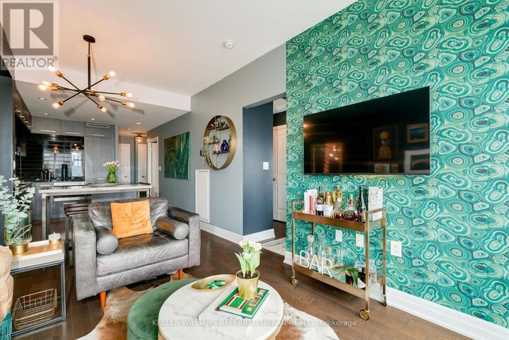 Property Photo:  8 The Esplanade 3607  ON M5E 0A6 