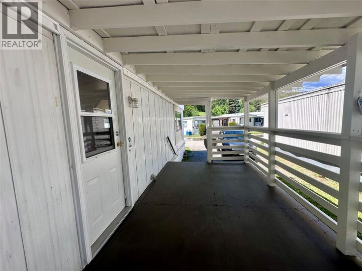 Property Photo: 1101 Columbia Avenue 15 BC V1N 1H6