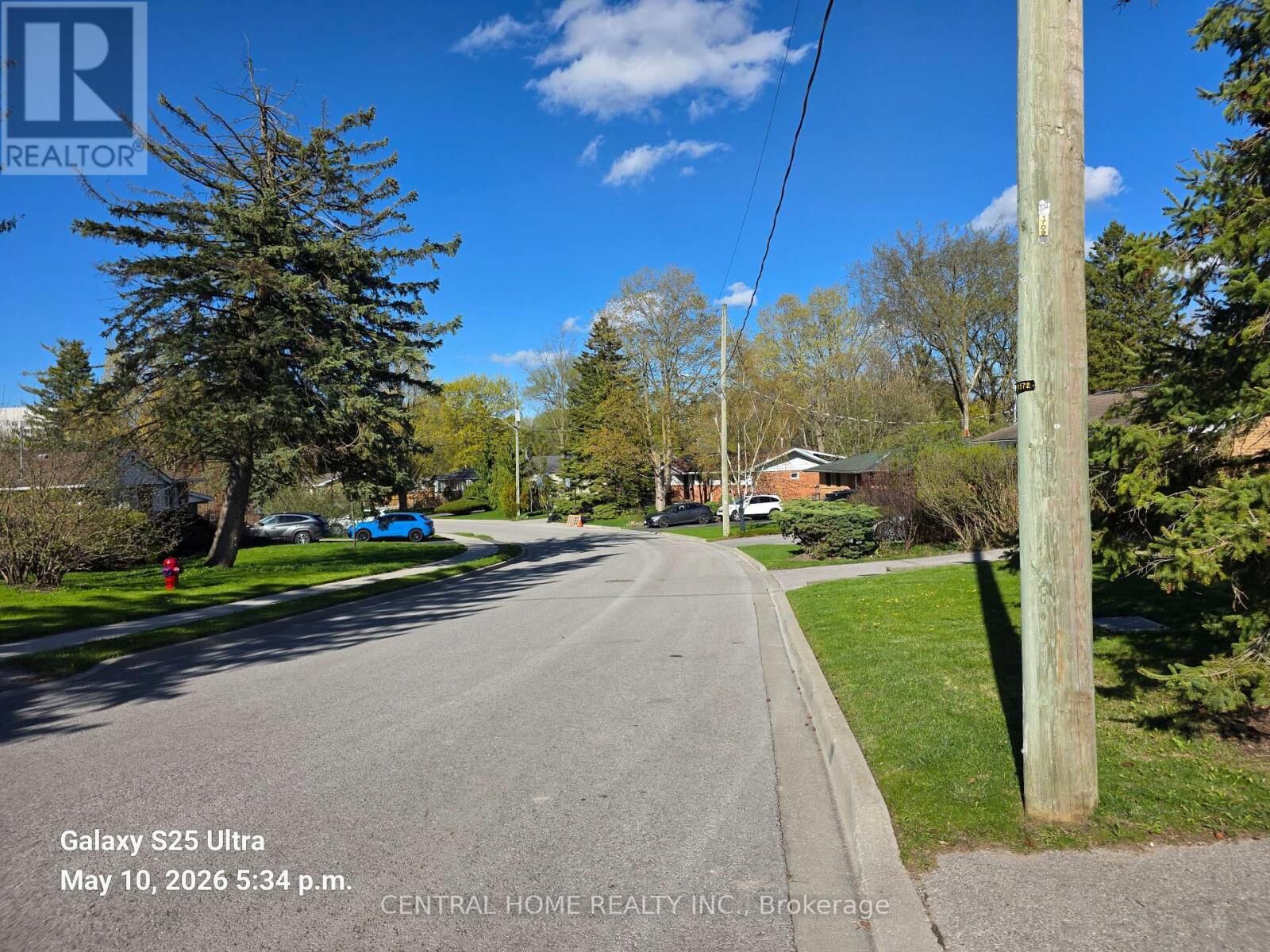 Property Photo: 206 Parkview Crescent ON L3Y 2C8