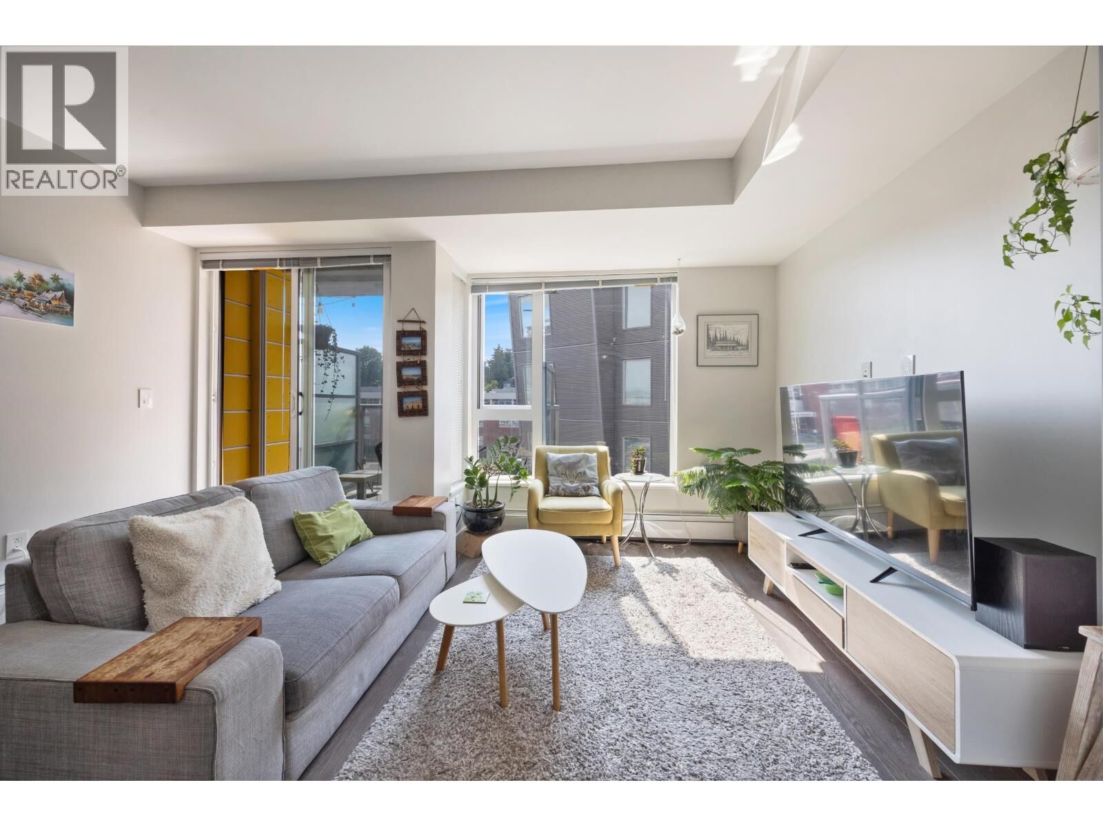Property Photo:  384 East 1st Avenue 619  BC V5T 0G5 