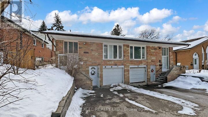 Property Photo:  19 Clancy Drive  ON M2J 2V7 