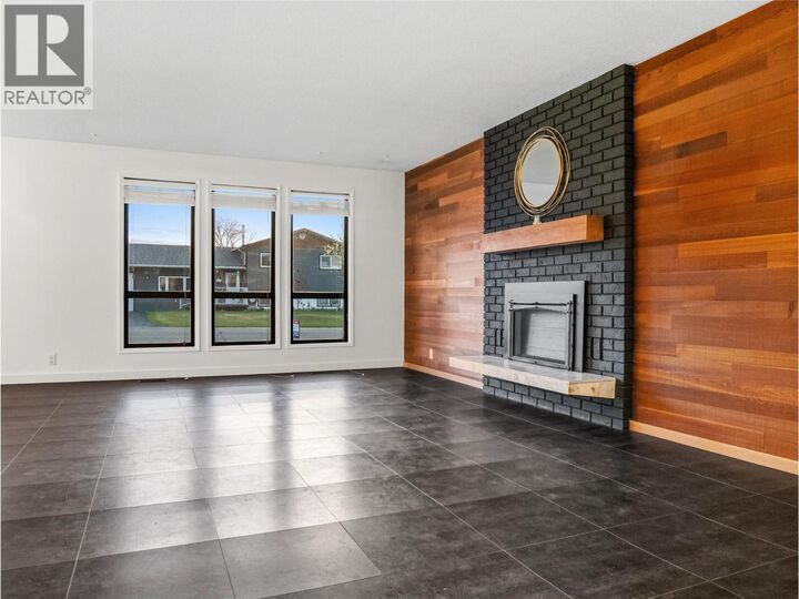 Property Photo:  10728 18 Street  BC V1G 4E2 
