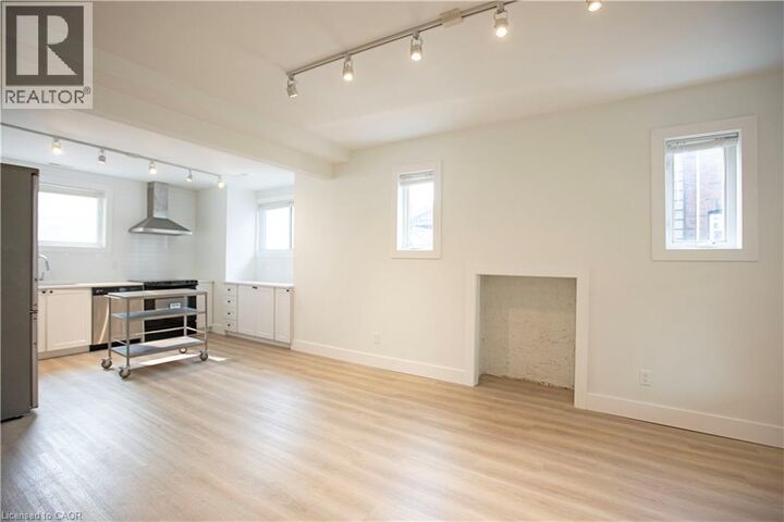 Property Photo:  49 Fairleigh Avenue South  ON L8M 2K1 