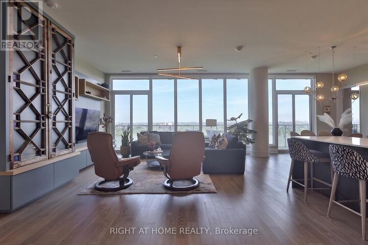 Property Photo:  20 Brin Drive 2003  ON M8X 0B2 