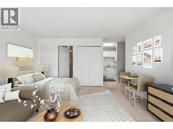 Property Photo:  4113 Fraser Street Ph3  BC V5V 4E9 