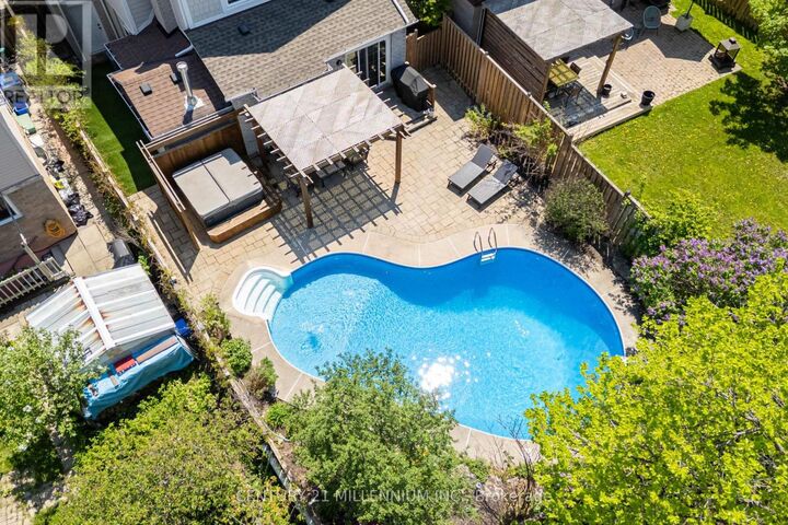 Property Photo: 7220 Danton Promenade ON L5N 5C5