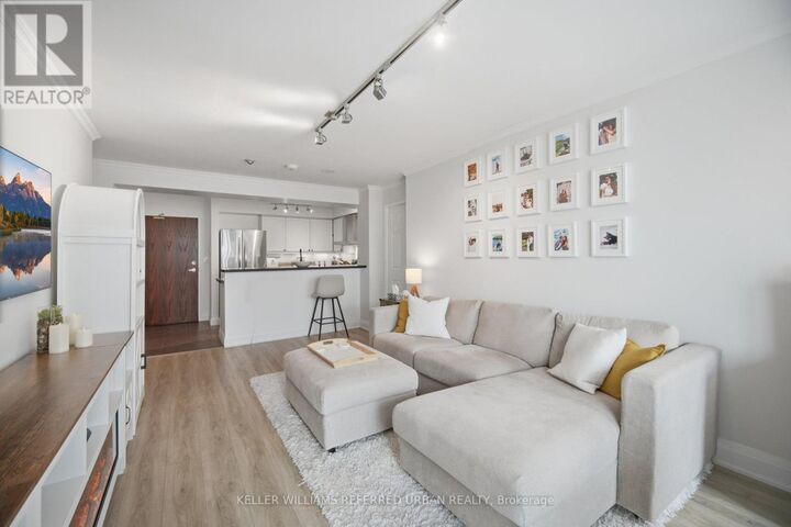 Property Photo:  190 Manitoba Street 707  ON M8Y 3Y8 