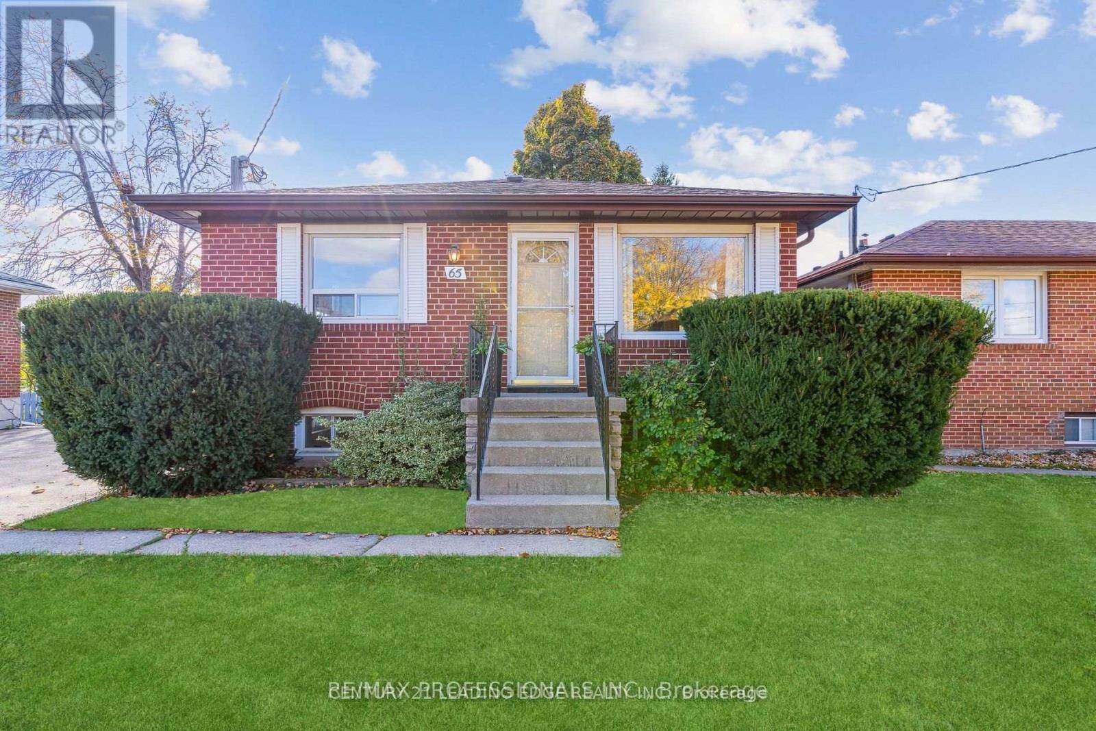 Property Photo:  65 Moore Street Main  ON L6X 1V2 