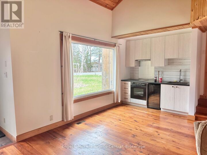 Property Photo: 109 Hope Street 2 ON L9Y 0L1