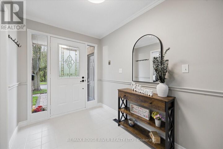 Property Photo:  137 Pringle Drive  ON L1N 6K4 