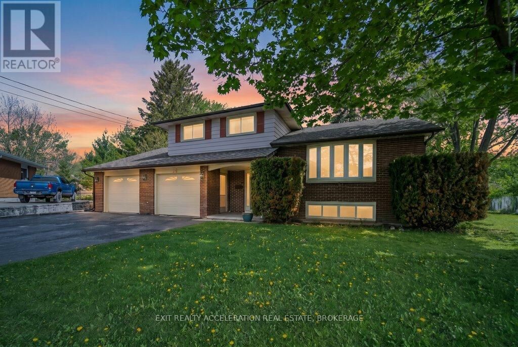 Property Photo:  281 Smith Crescent  ON K7R 1G5 