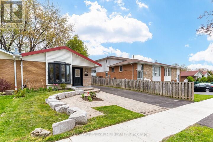 Property Photo:  143 Voltarie Crescent  ON L5A 2A5 