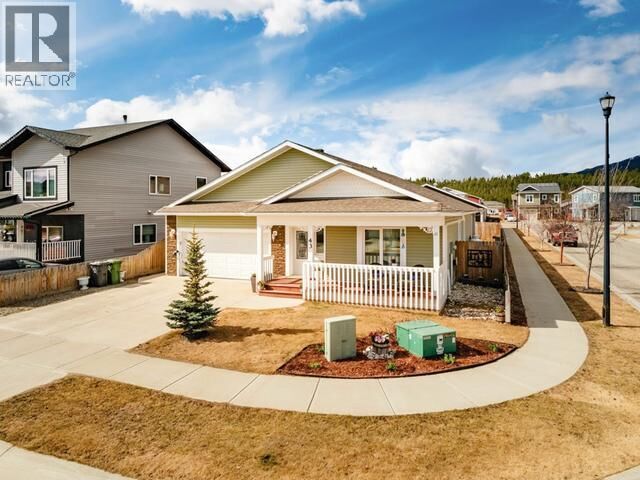 Property Photo:  43 Dora Crescent  YT Y1A 0K9 