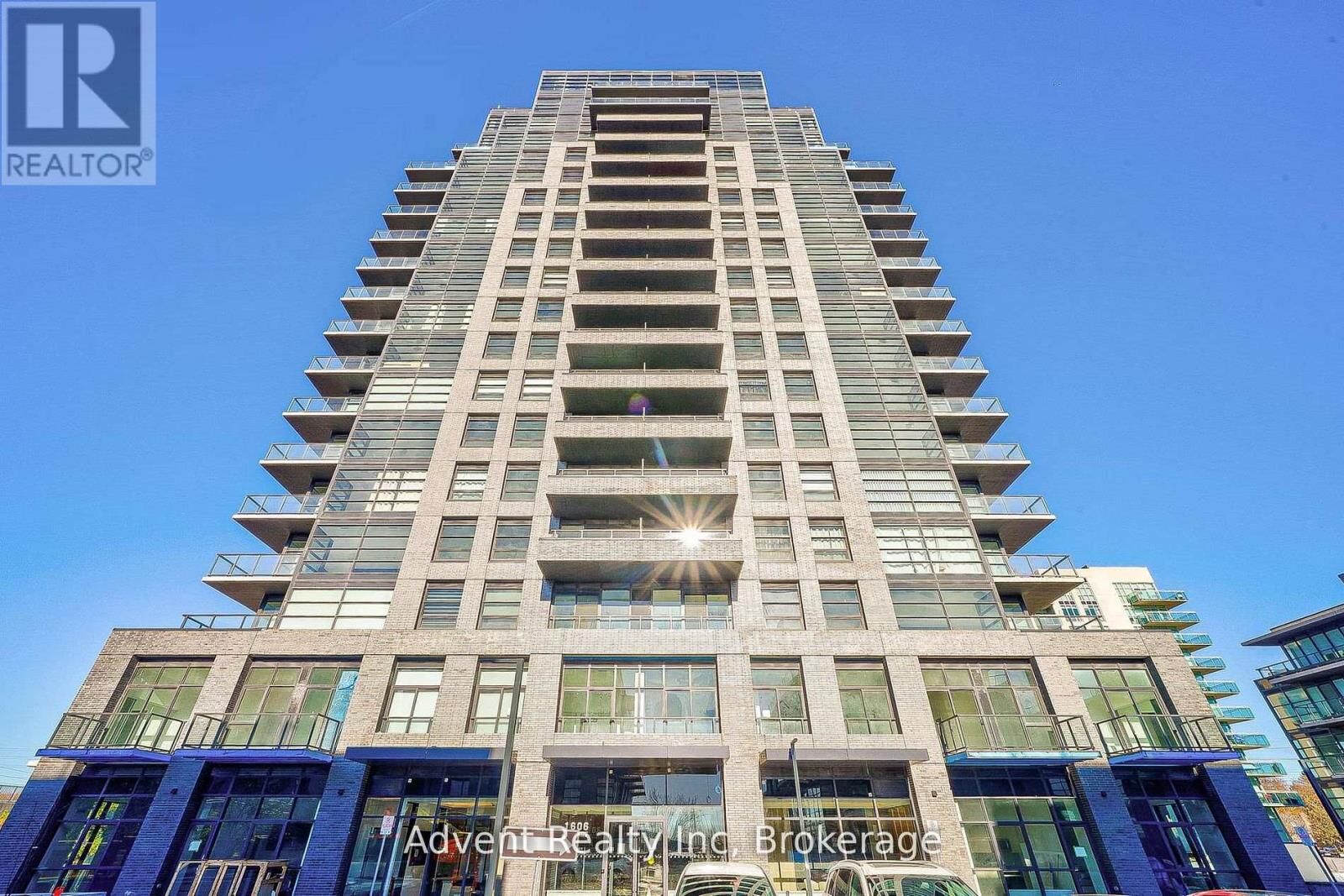Property Photo: 1606 Charles Street Ph1803 ON L1N 0P1