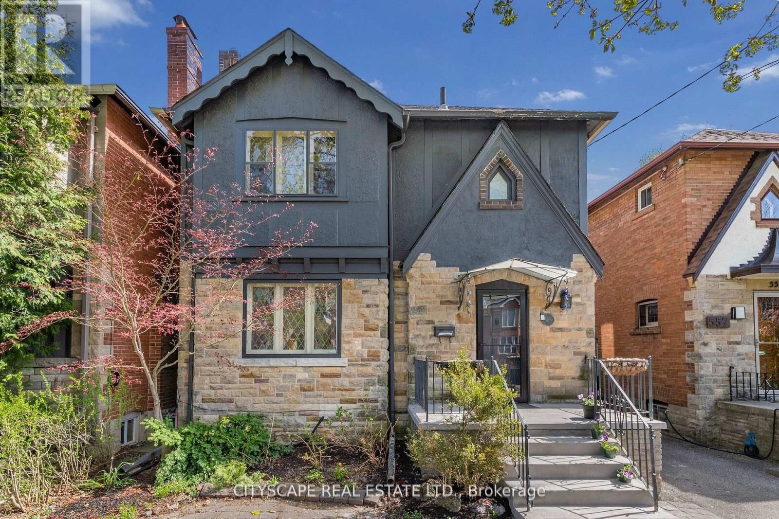 Property Photo:  555 Castlefield Avenue  ON M5N 1L7 