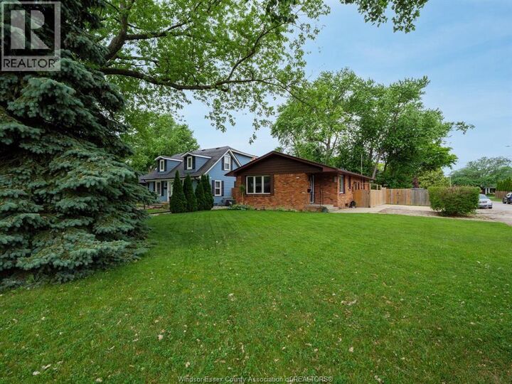 Property Photo:  305 Edgewater Boulevard  ON N8N 2G9 