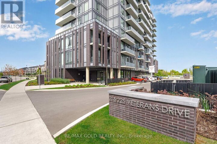 Property Photo:  225 Veterans Drive 1203  ON L7A 5L7 