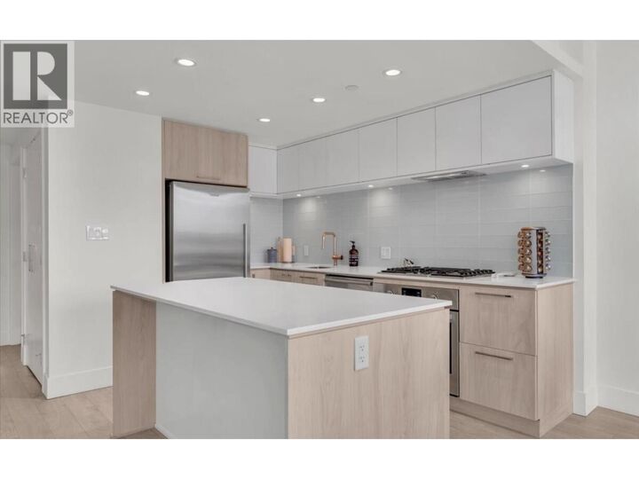 Property Photo: 680 Seylynn Crescent 405 BC V7J 0B5