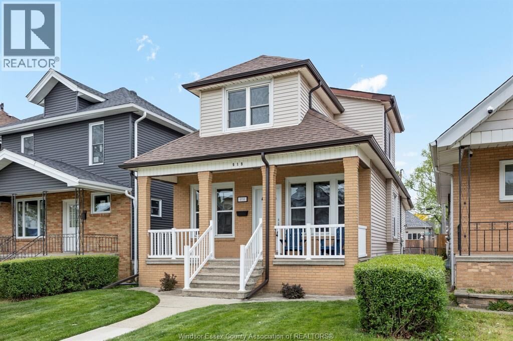 Property Photo:  919 Elsmere  ON N9A 2A8 