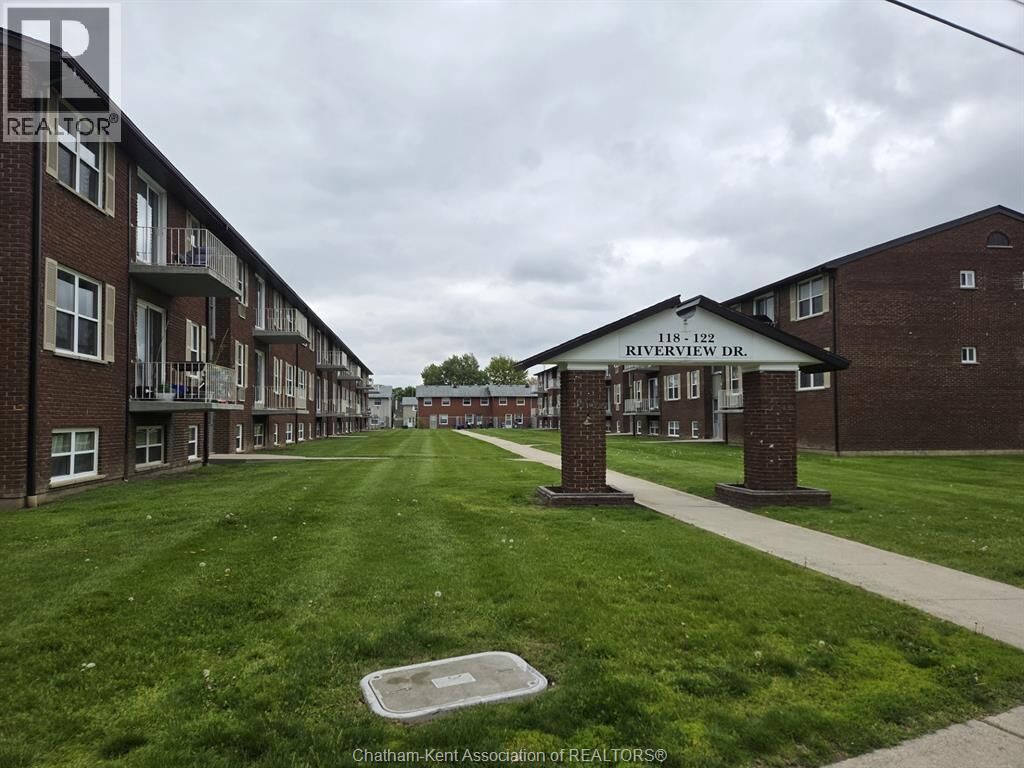 Property Photo:  610-118 Riverview Drive  ON N7M 1A5 