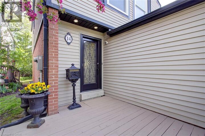 Property Photo: 336 Queen Street South 14 ON L5M 1M2