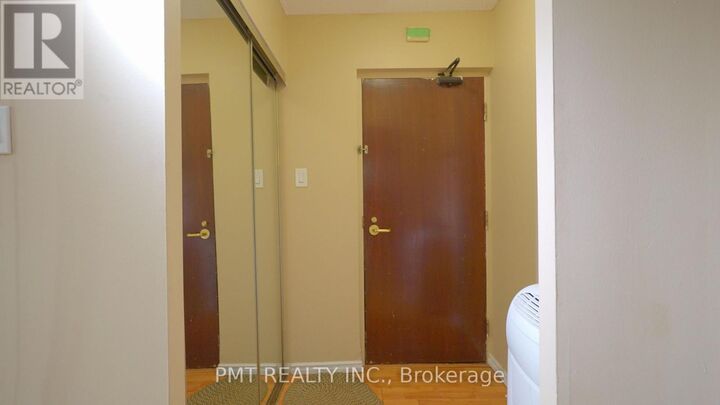 Property Photo:  88 Charles Street East 106  ON M4Y 2W7 