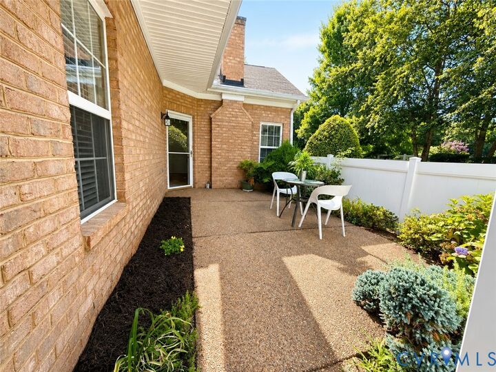 Property Photo: 7363 Norwood Pond Place VA 23112