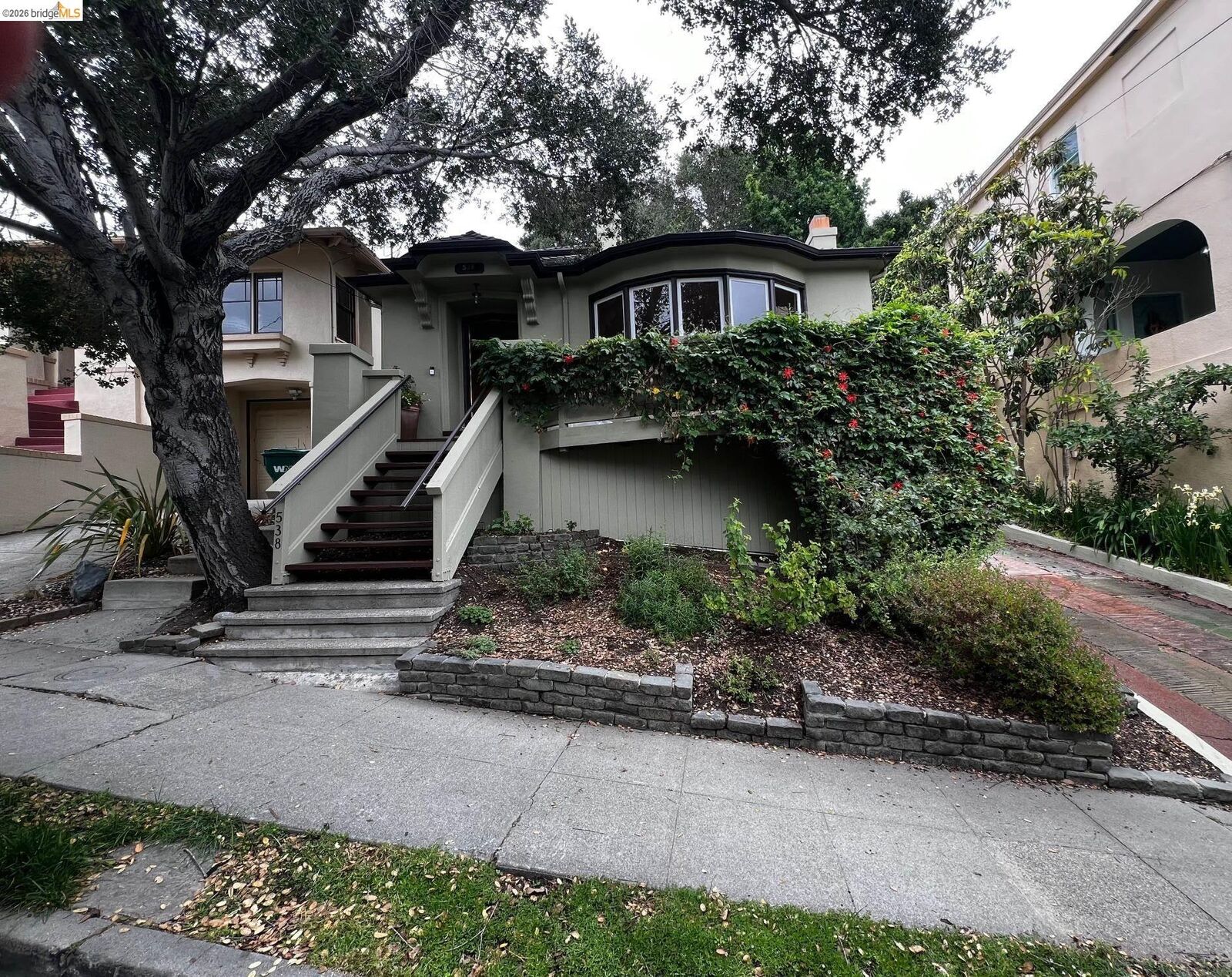 Property Photo:  538 Weldon Ave  CA 94610 