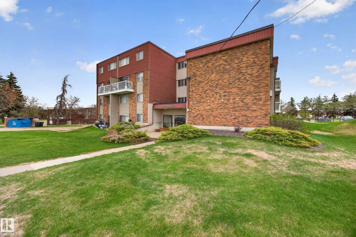 4503 51 Street 209 — photo 1