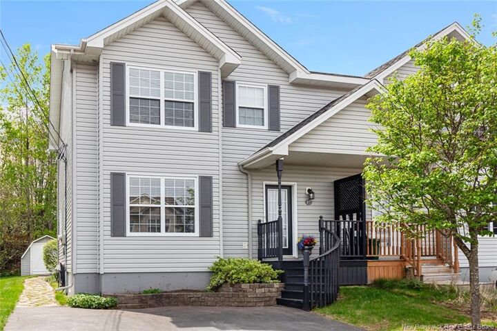 97 Merlot Crescent — photo 1
