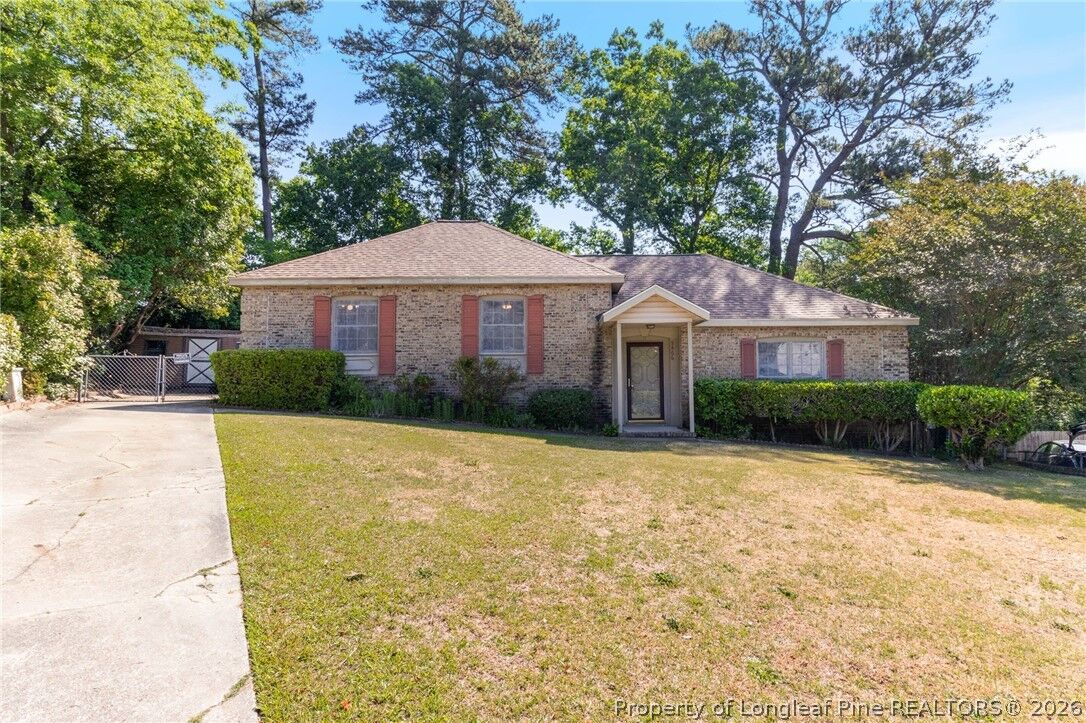 Property Photo: 5466 Maplewood Court NC 28314