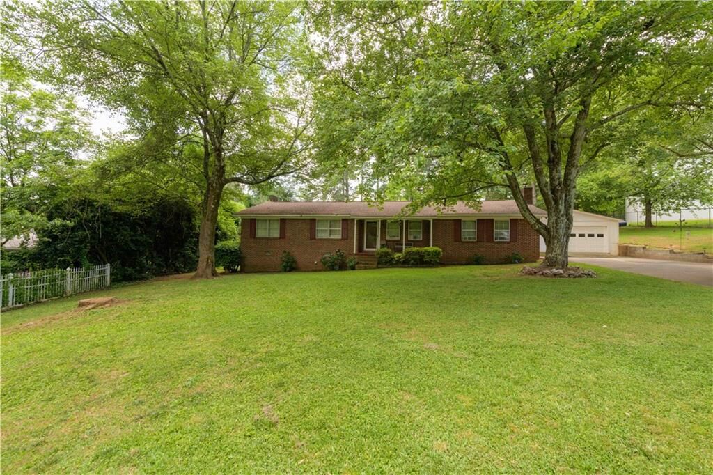 Property Photo: 216 Kinman Road SW GA 30701
