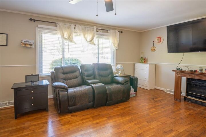 Property Photo:  14 Robin Hood Road NE  GA 30161 