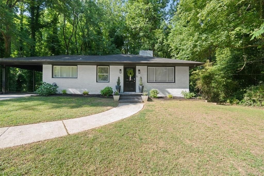 Property Photo:  124 Riverbend Circle  GA 30501 