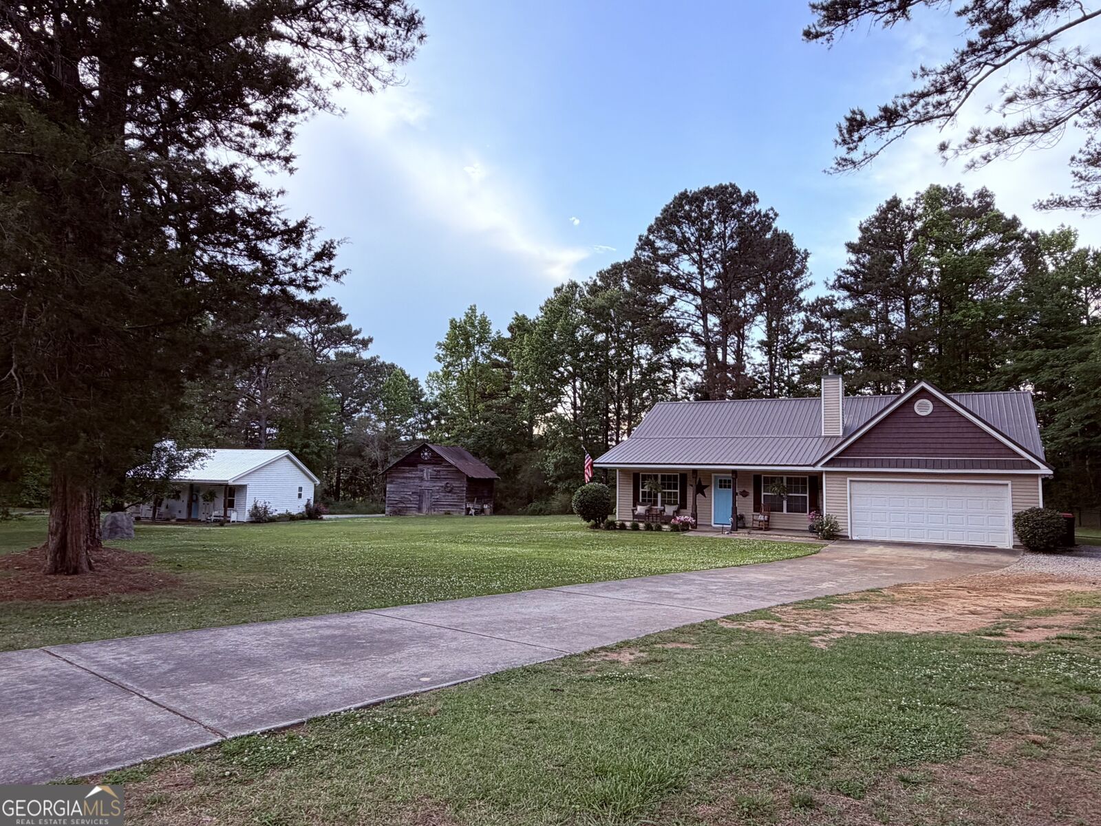 Property Photo:  1596 Flat Shoals Road  GA 30206 