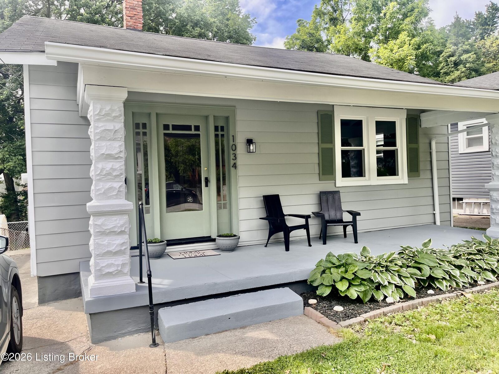 Property Photo:  1034 Dixon Ave  KY 40217 