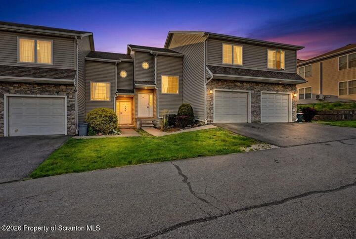 Property Photo:  404 S Keyser Avenue  PA 18504 