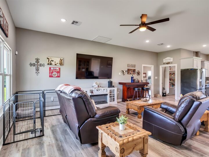 Property Photo: 2797 County Road 519 TX 77422
