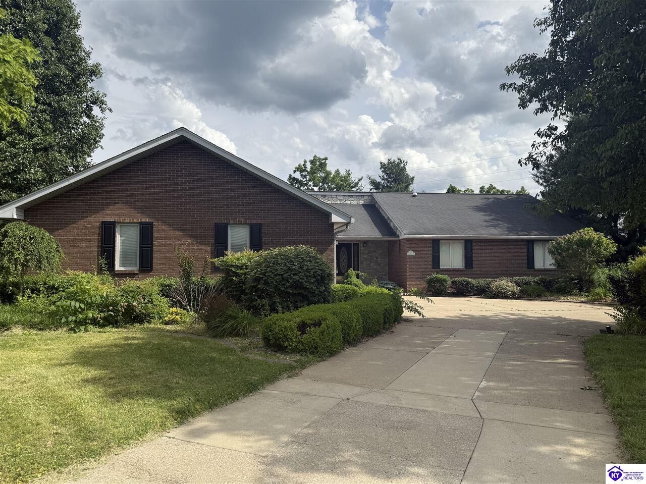 Property Photo: 713 Freeman Lake Road KY 42701