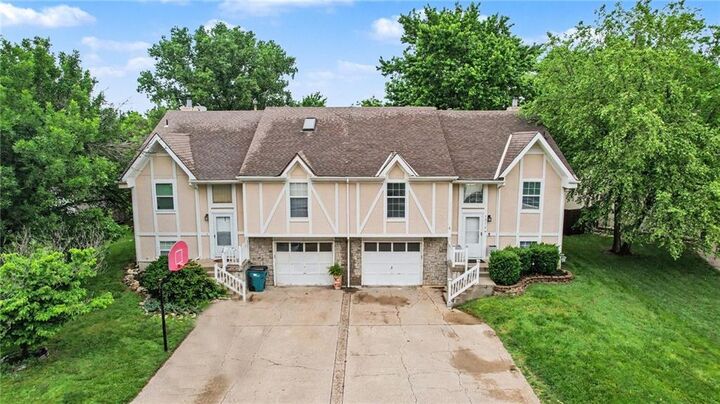 Property Photo:  15129 Glenwood Avenue  KS 66223 