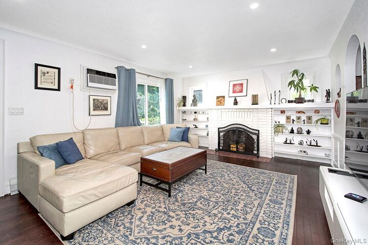 Property Photo:  88 Smith Avenue  NY 10605 