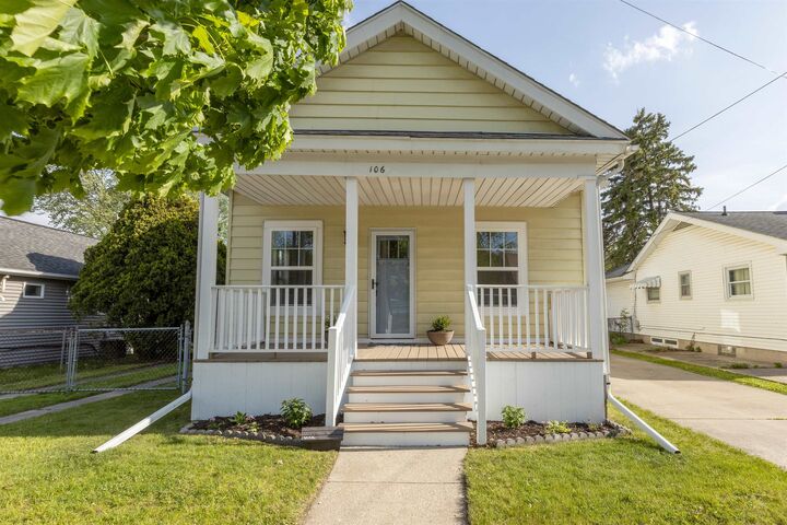 Property Photo: 106 E North Union MI 48706