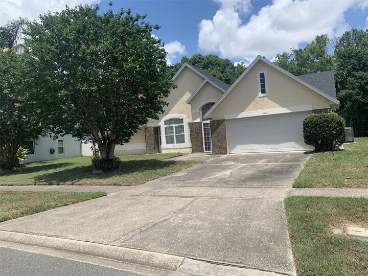 Property Photo:  12448 Braxted Drive  FL 32837 