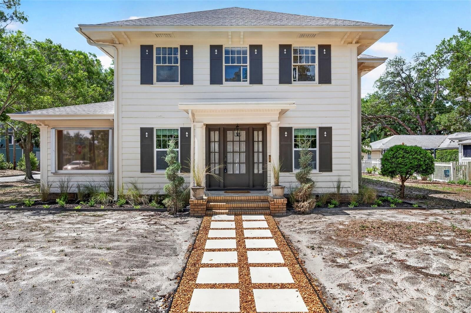 Property Photo: 7602 Dartmouth Avenue N FL 33710