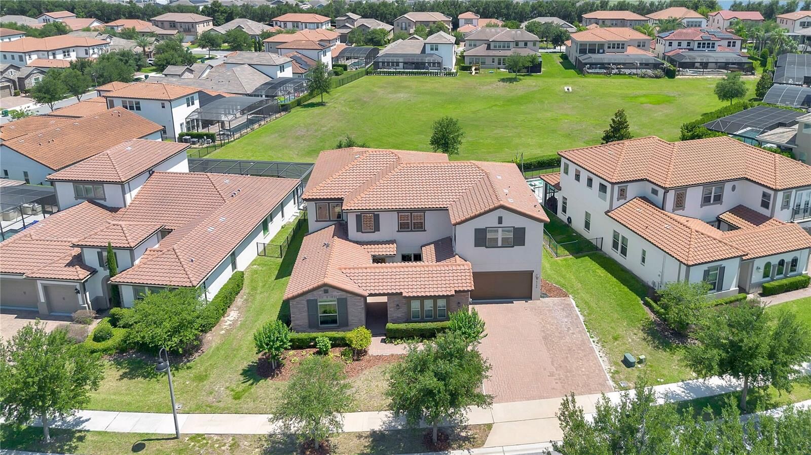 Property Photo:  16746 Turtle Hatch Drive  FL 34787 