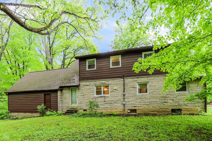 Property Photo:  1609 E Woodland Drive  IN 47408 