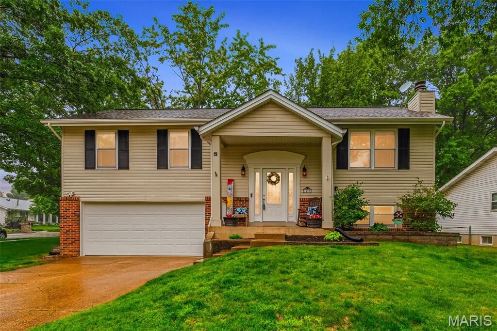 Property Photo: 1117 Windyoak Drive MO 63021